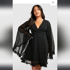 PLUS SIZE 16 Boohoo Black Doby Chiffon Dot Wide Belle Sleeve Skater Dress LN